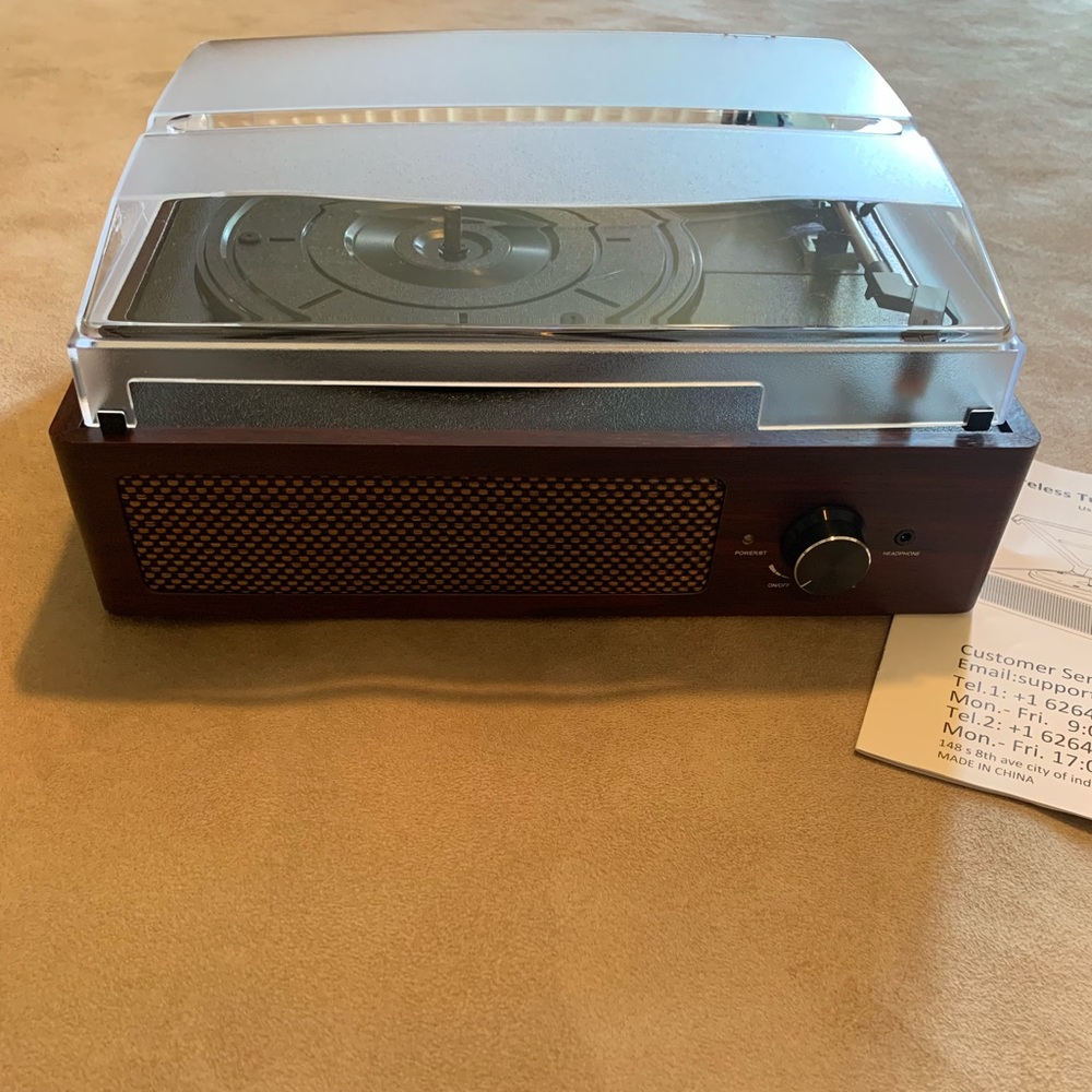 Portable Wireless Retro Turntable with Built-In Speaker - Brown